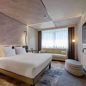 Hotel Novotel Muenchen Airport - Newly Renovated, Frisinga